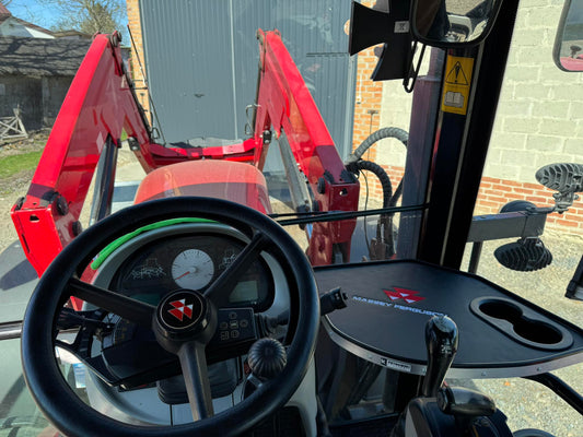 Massey Ferguson 6400 Traktorbord