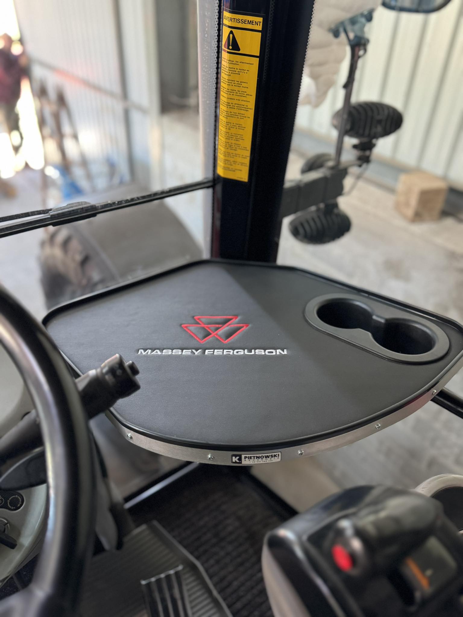 Massey Ferguson 6400 Traktorbord